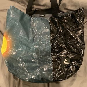 Rareform Tote
